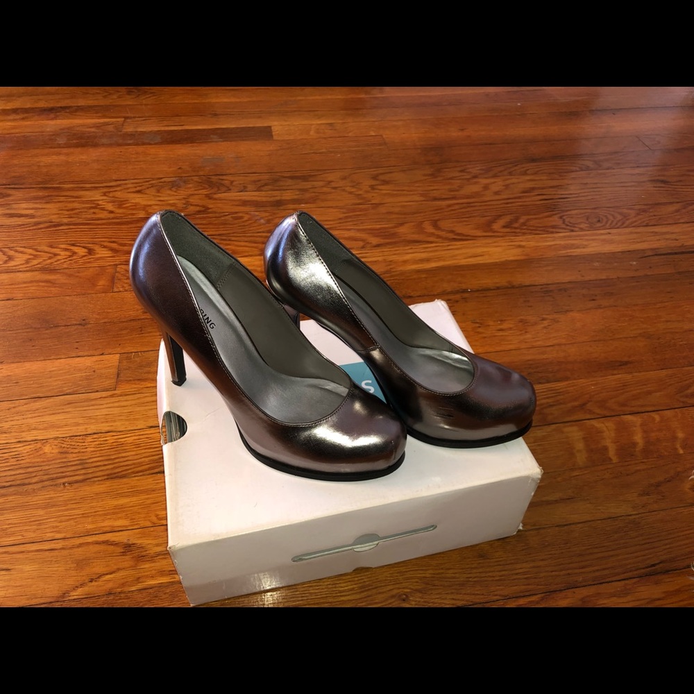 Metallic pumps
